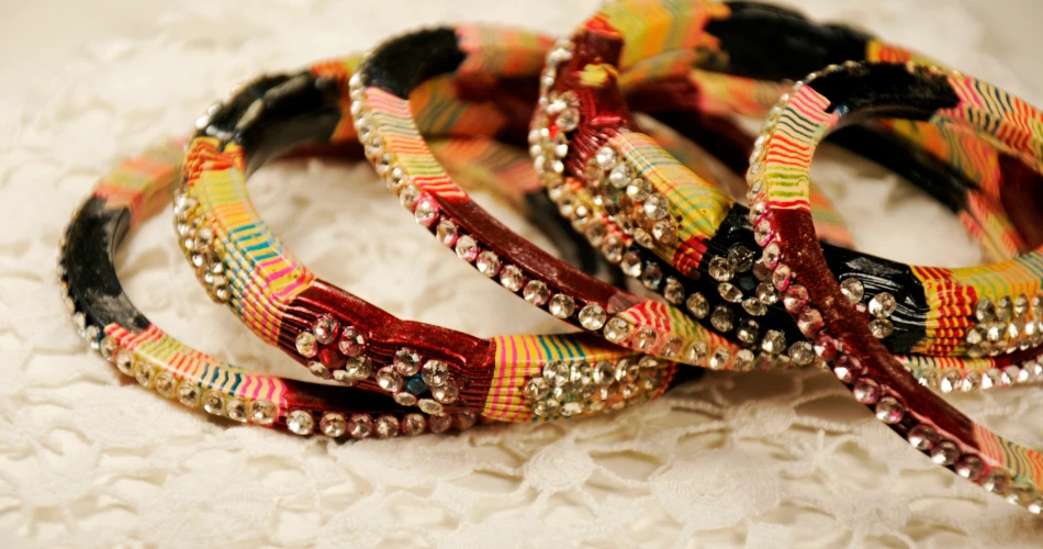 Exploring Tripolia Bazaar: Jaipur’s Hub for Lac Bangles & Brassware